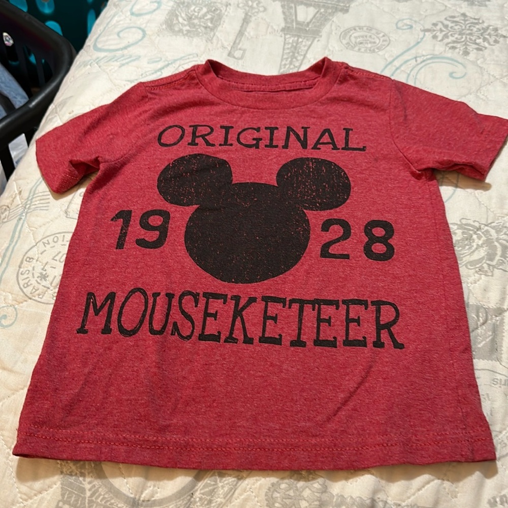 Disney Mickey Mouse T-Shirt. Size 3/4